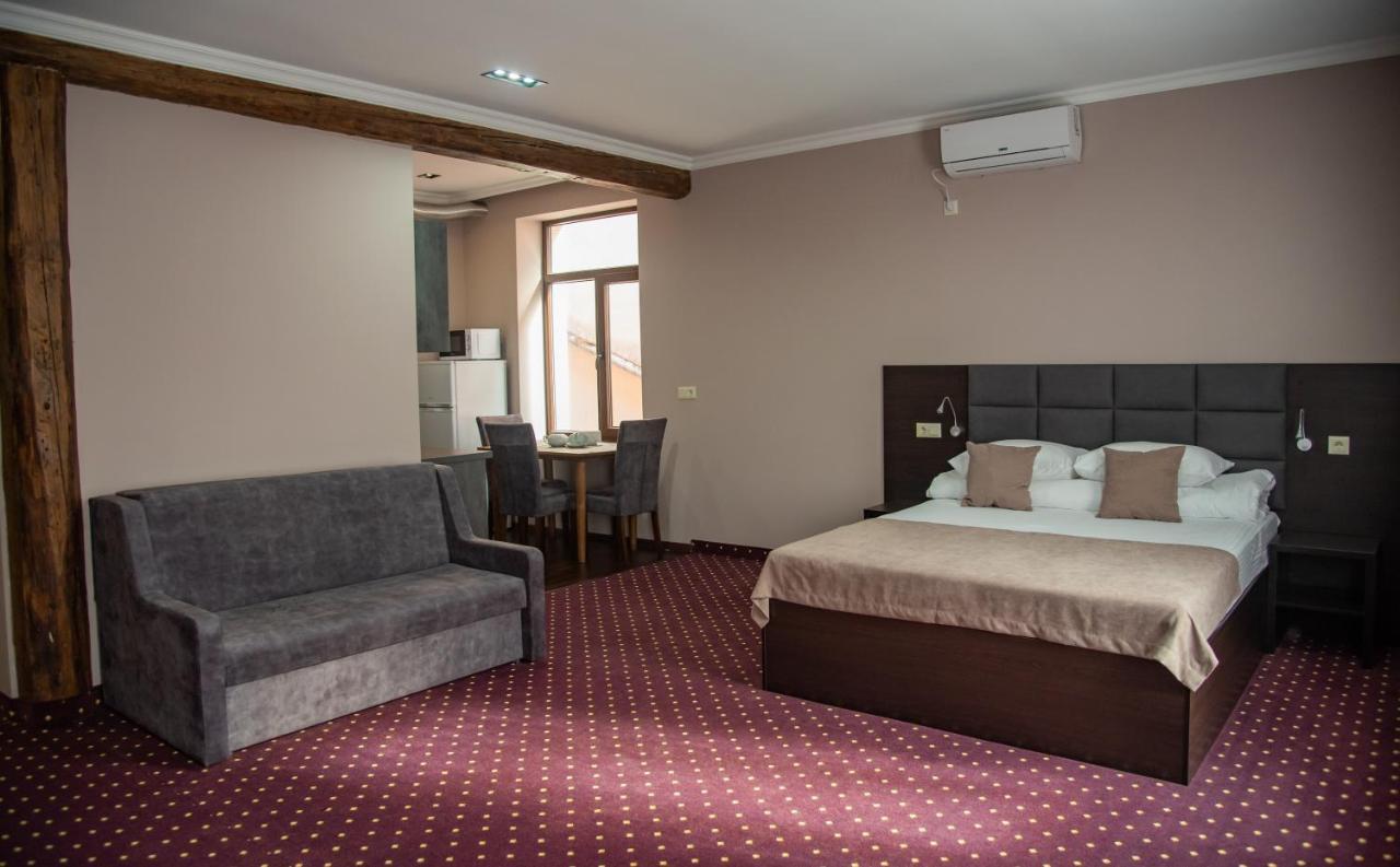 T&S Apart-Hotel Černovice Exteriér fotografie